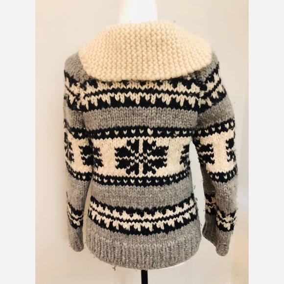 COPY - Vintage authentic Tuak Cowichan Sweater - Picture 8 of 10